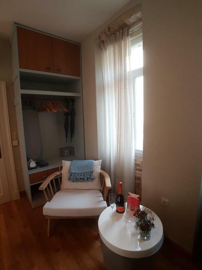 The "Fan" Studio In The Heart Of Old Corfu Town Exterior photo